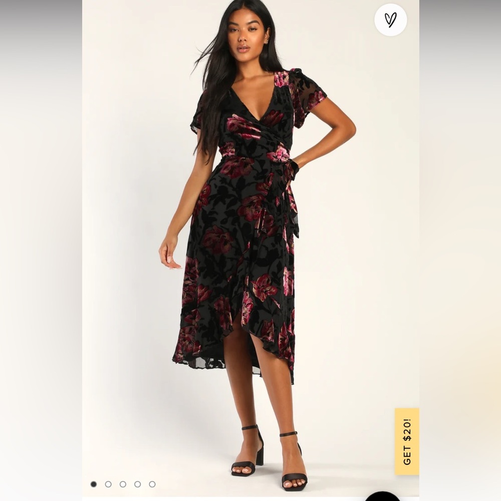 Lulus NWT velvet midi floral dress